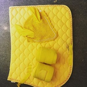 SOLD Matchy Matchy Set-Yellow